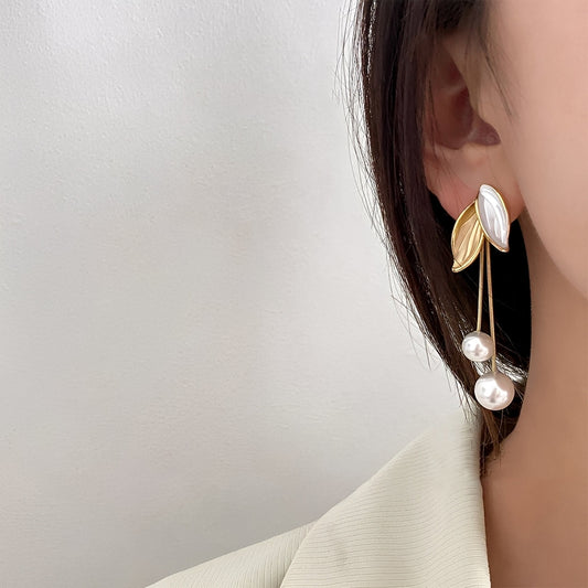 Paloma – Pendientes Hoja & Dos Perlas