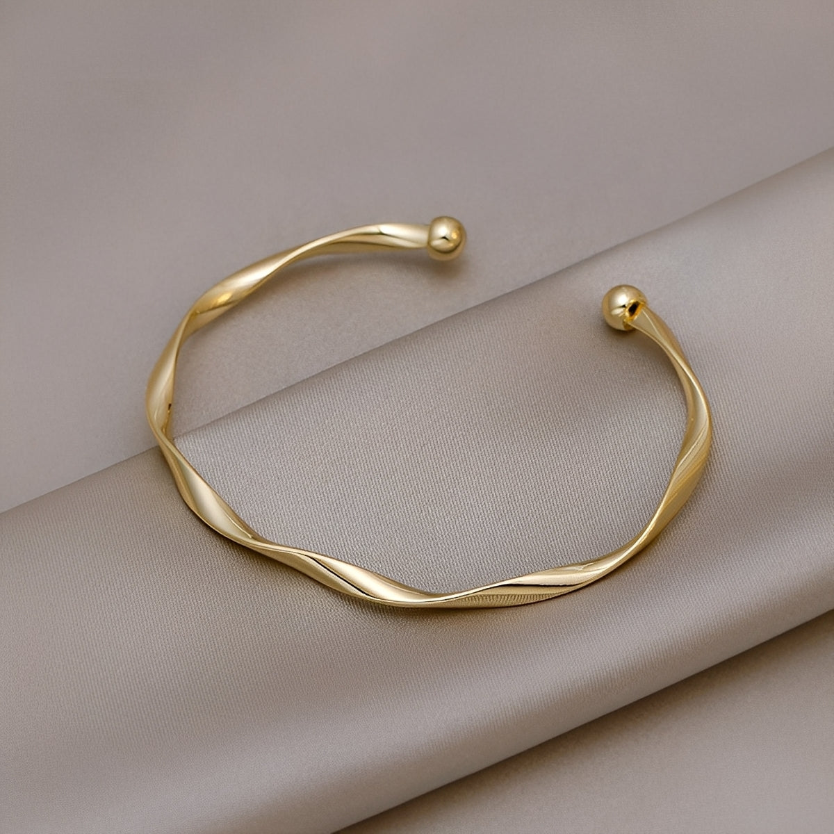 Lara – Pulsera Elegancia Dorada