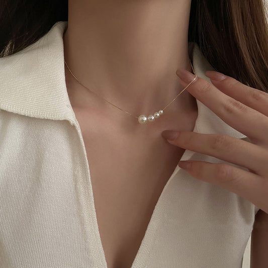 Camille – Collar Dorado y Perlas