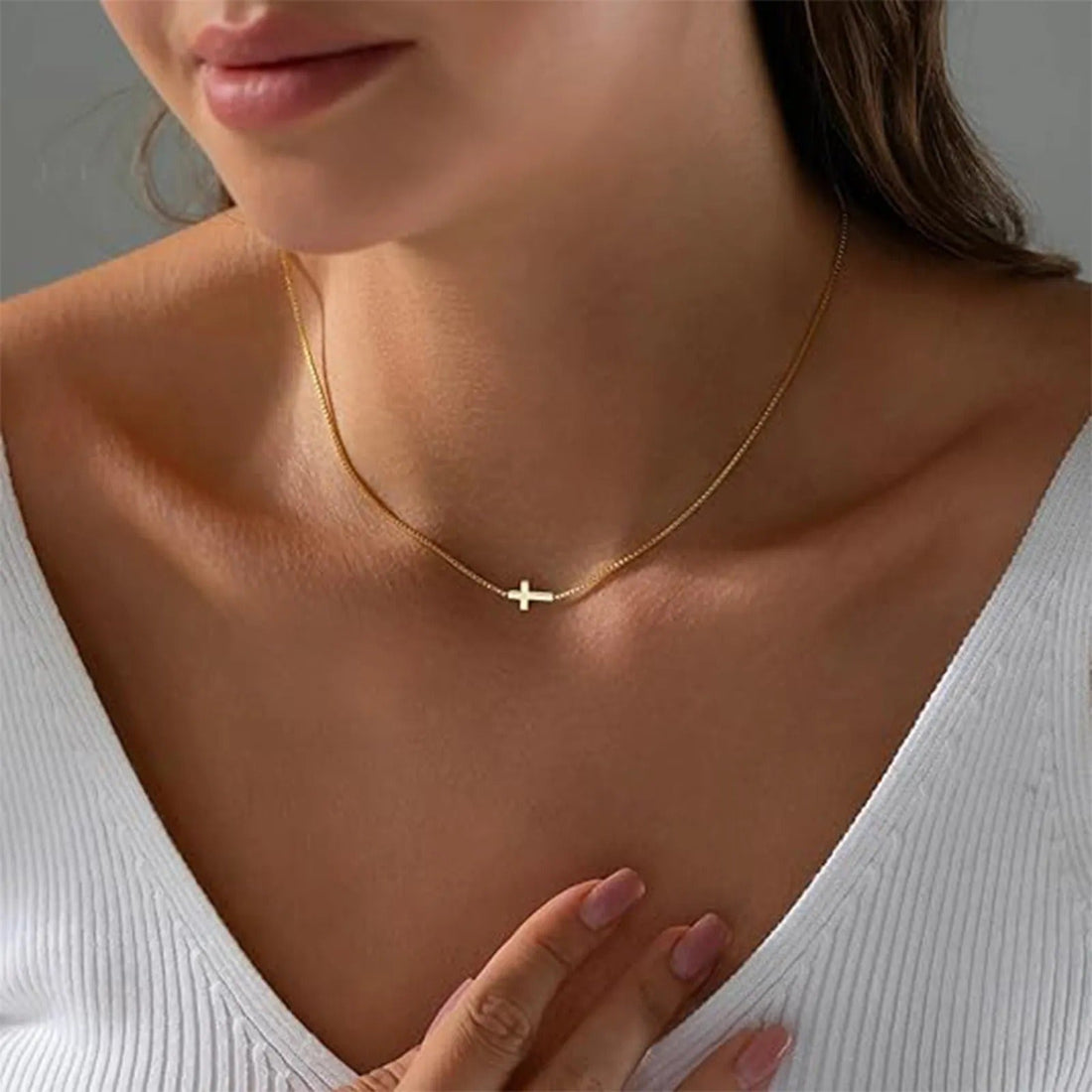 Aurora – Collar Colgante Pequeña Cruz