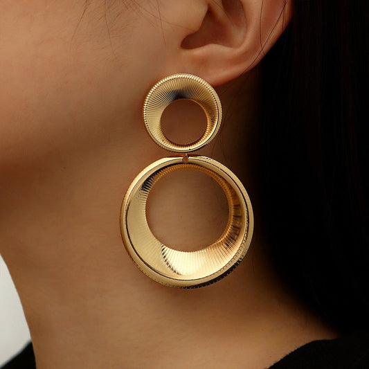 Claudia – Pendientes Vintage Redondos Audaces