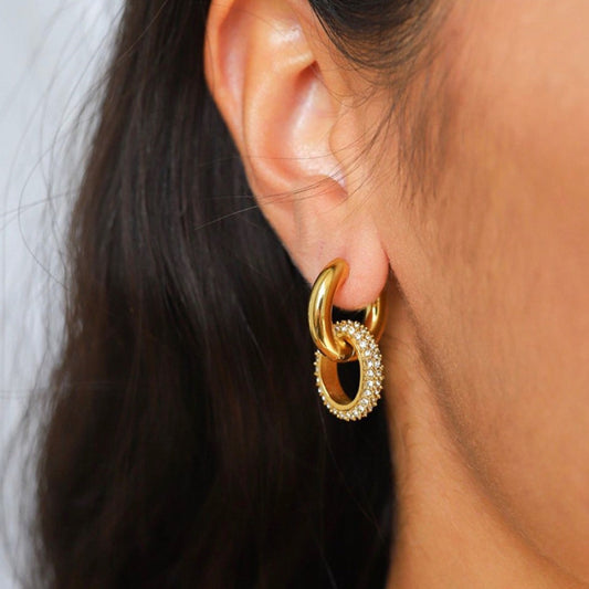 Haruko – Pendientes Doble Aro Minimalistas y Sofisticados