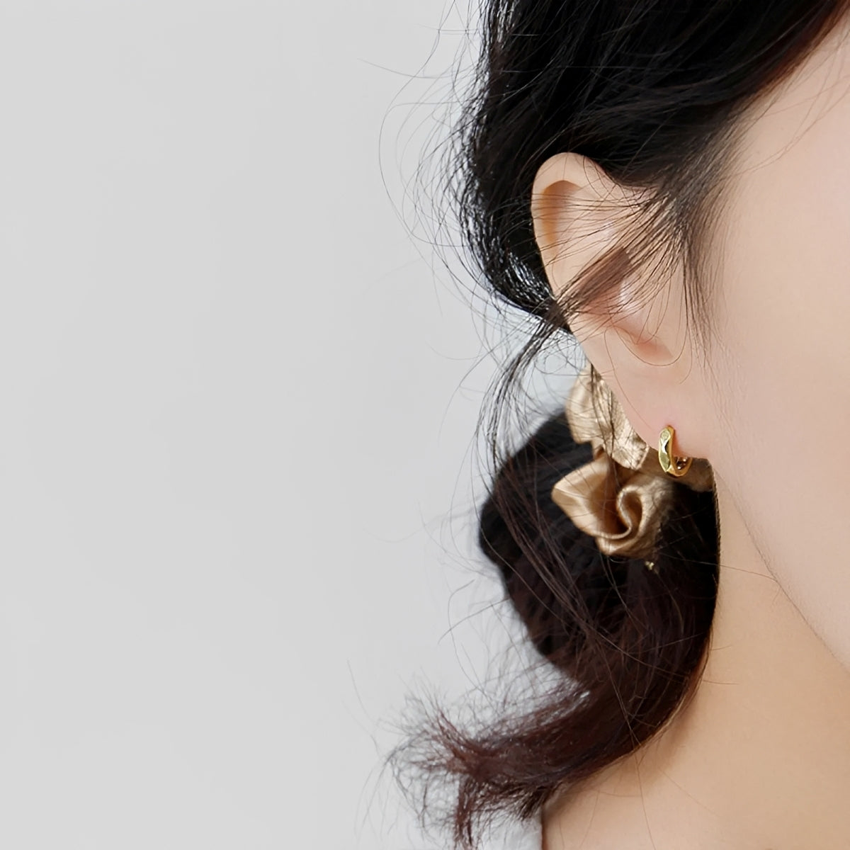 Dara – Pendientes Mini Geométricos Elegantes