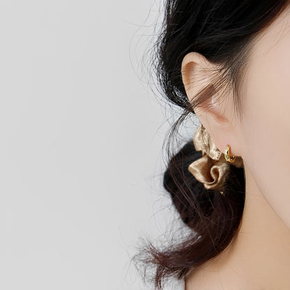 Dara – Pendientes Mini Geométricos Elegantes