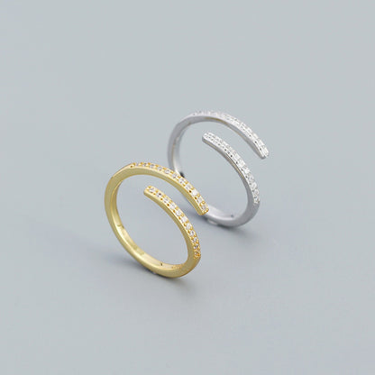 Elina – Anillo Geométrico con Circón Incrustado