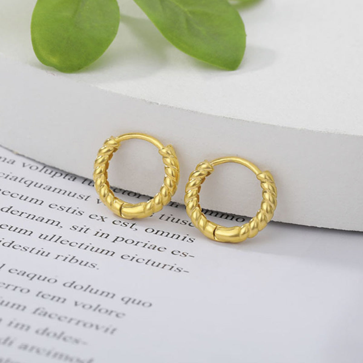 Manon – Pendientes Mini Aros Cuerda en Oro