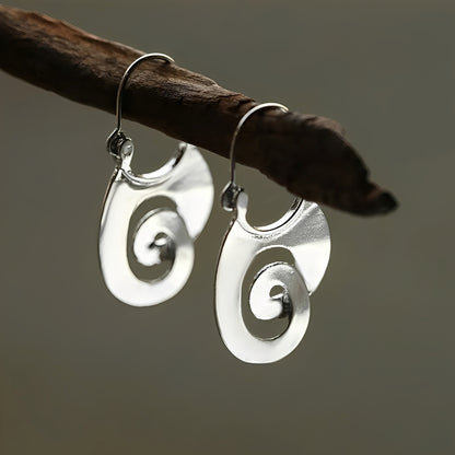 Selene – Pendientes Vintage con Diseño en Espiral