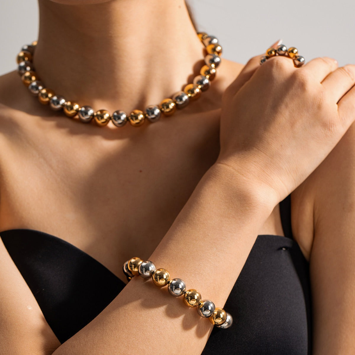 Riva – Conjunto Collar y Pulsera con Cuentas Elegante