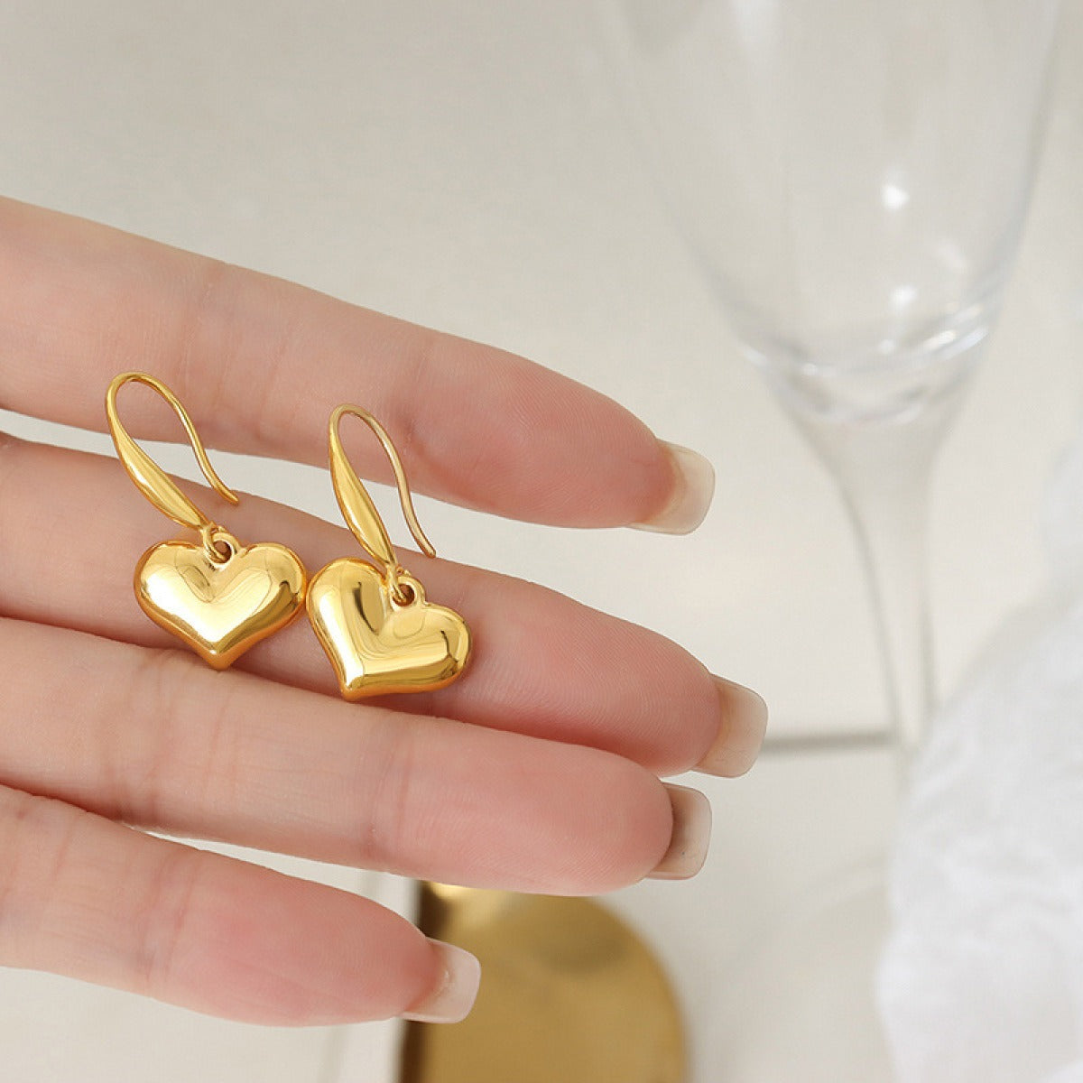 Amora – Pendientes Corazón 3D Elegantes
