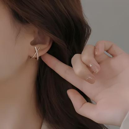 Ayla – Aretes Cruzados Pavimentados de Cristales