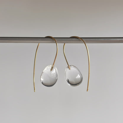 Elara – Pendientes Cristal Gris Estilo Retro