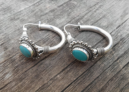 Hiraya – Pendientes Vintage con Piedra Turquesa