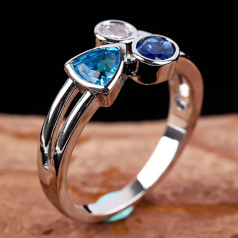 Isaline – Anillo Vintage con Cristal Azul