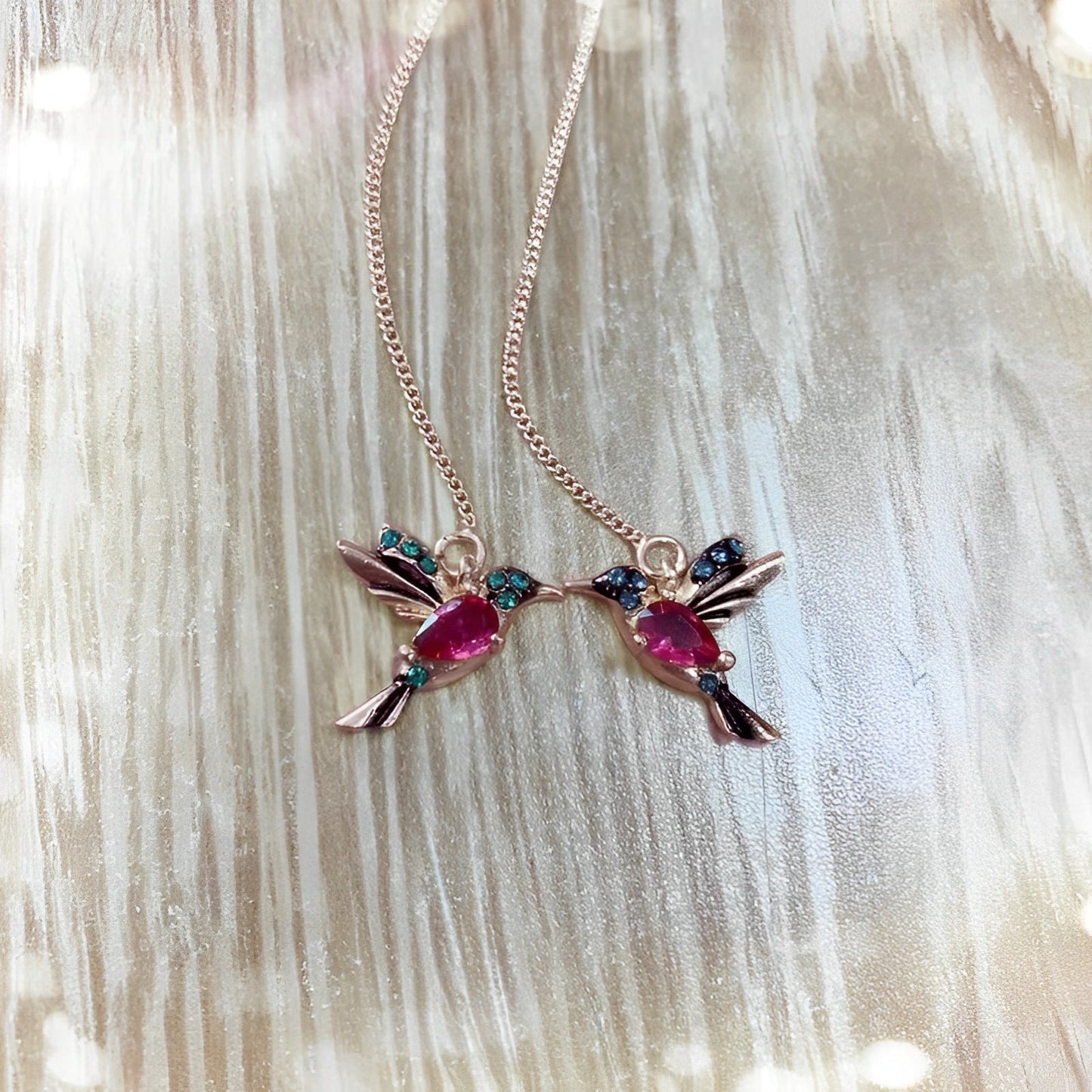 Whitney – Pendientes Colibrí en Esmalte y Circonio