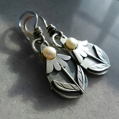 Alina – Pendientes Florales en Forma de Lágrima