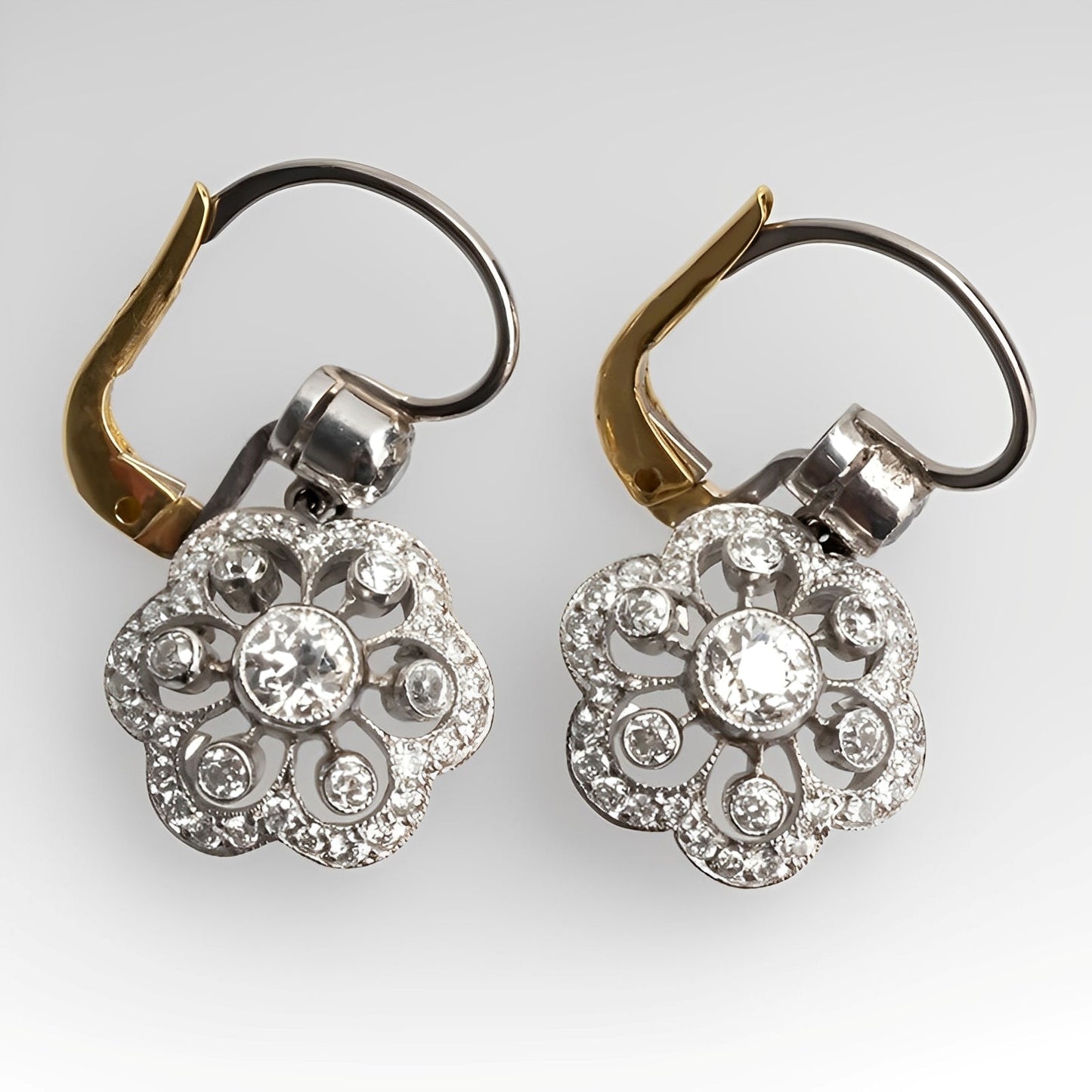Karylle – Pendientes Mandala Vintage con Cristales