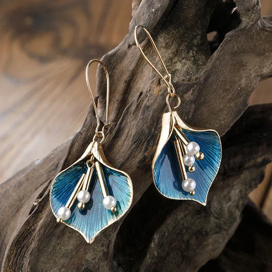 Yara – Pendientes Lotus Azul en Plata Vintage