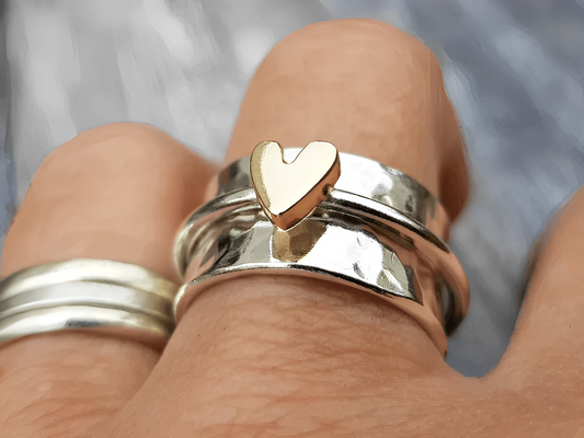 Kim – Anillo de Plata Vintage con Corazón Dorado