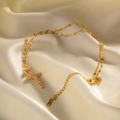Noah – Collar Cruz de Zirconia Dorado