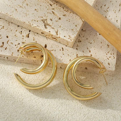 Kiara – Pendientes C Doble Aro Metálicos Elegantes