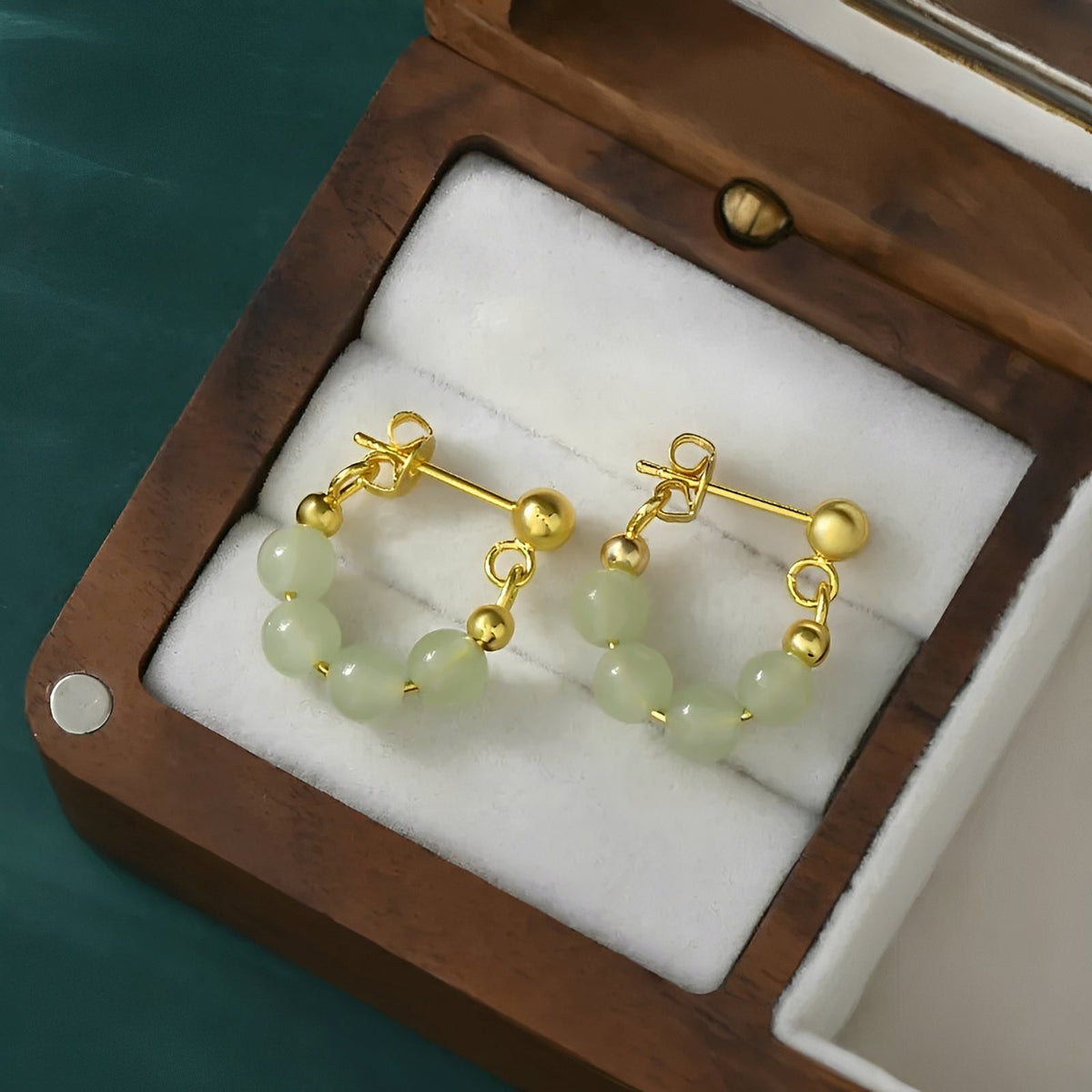 Pendientes de mujer con diseño de perlas redondas