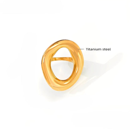 Emman – Anillo Escultórico Dorado Elegante