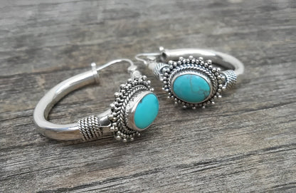 Hiraya – Pendientes Vintage con Piedra Turquesa