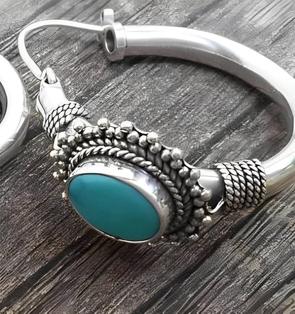 Hiraya – Pendientes Vintage con Piedra Turquesa