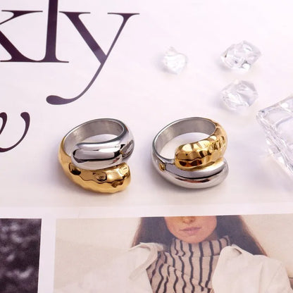 Gillian – Anillo Bicolor Entrelazado