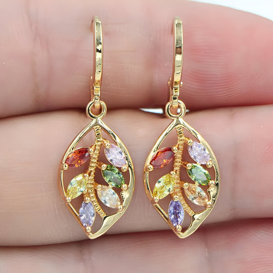 Kiarra – Pendientes Vintage Oro & Zirconio