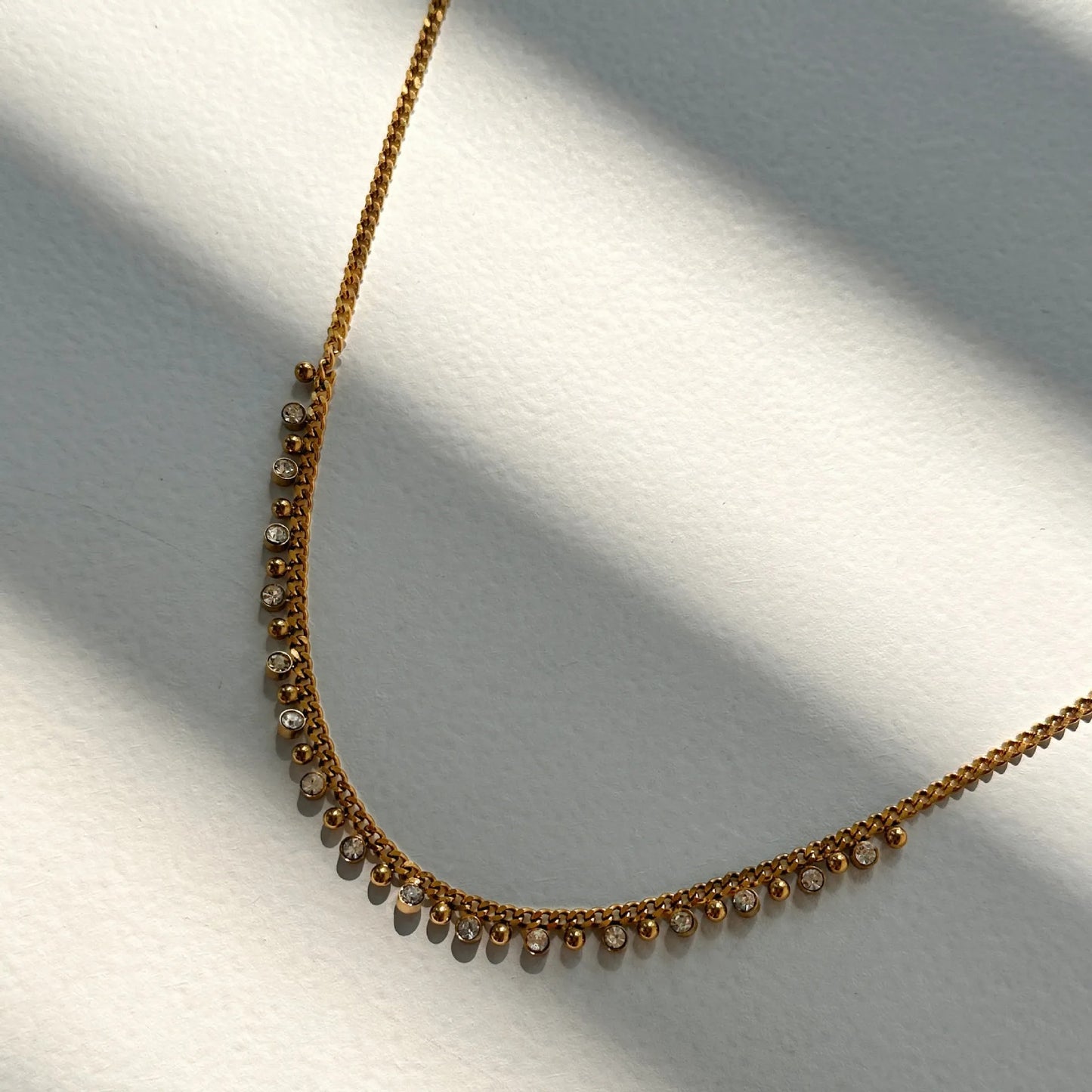 Joana – Collar Cubano Vintage