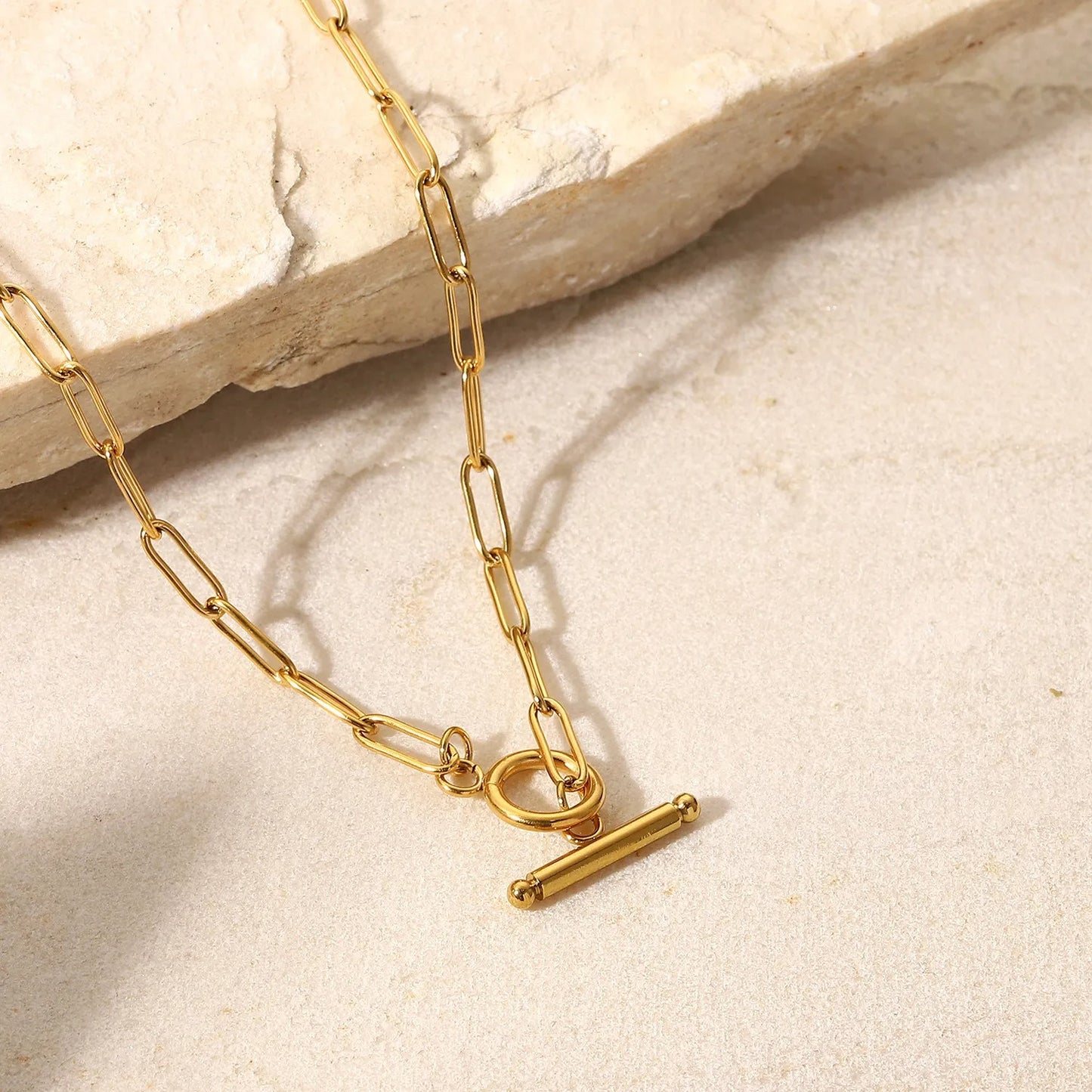 Joana – Collar de Clips Moderno