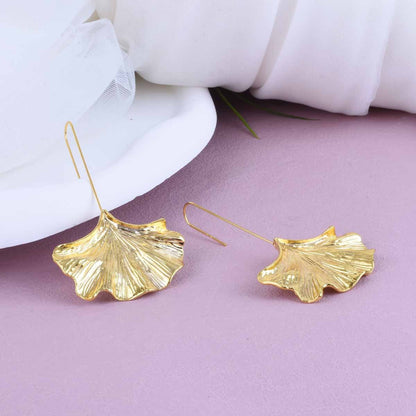 Bliss – Pendientes Pétalos Dorados Vintage