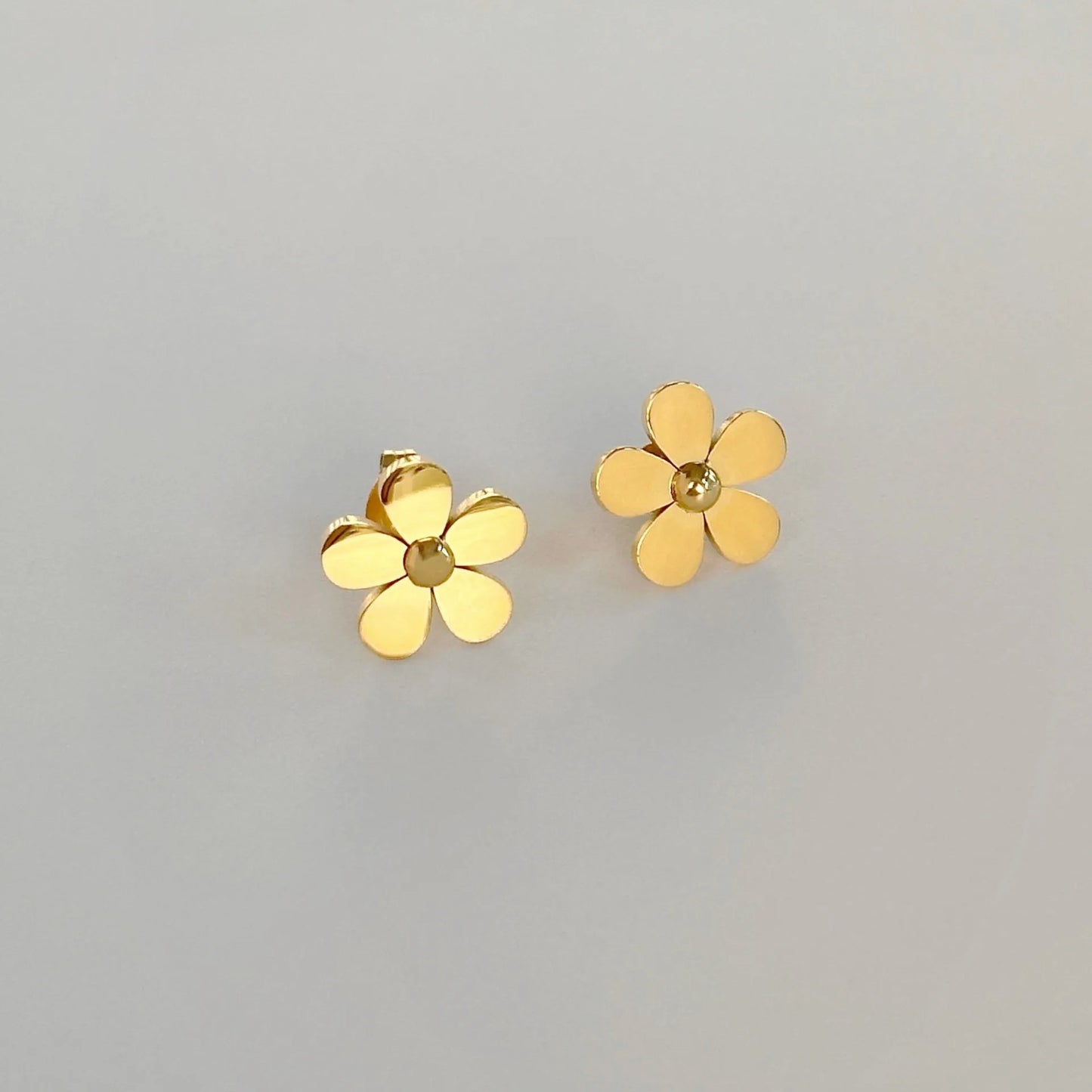 Miley – Pendientes Florales Elegantes