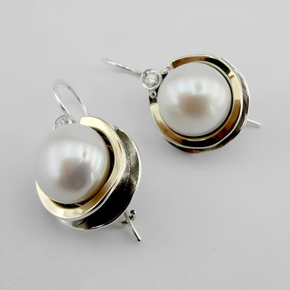 Helena – Pendientes Vintage con Perlas Redondeadas