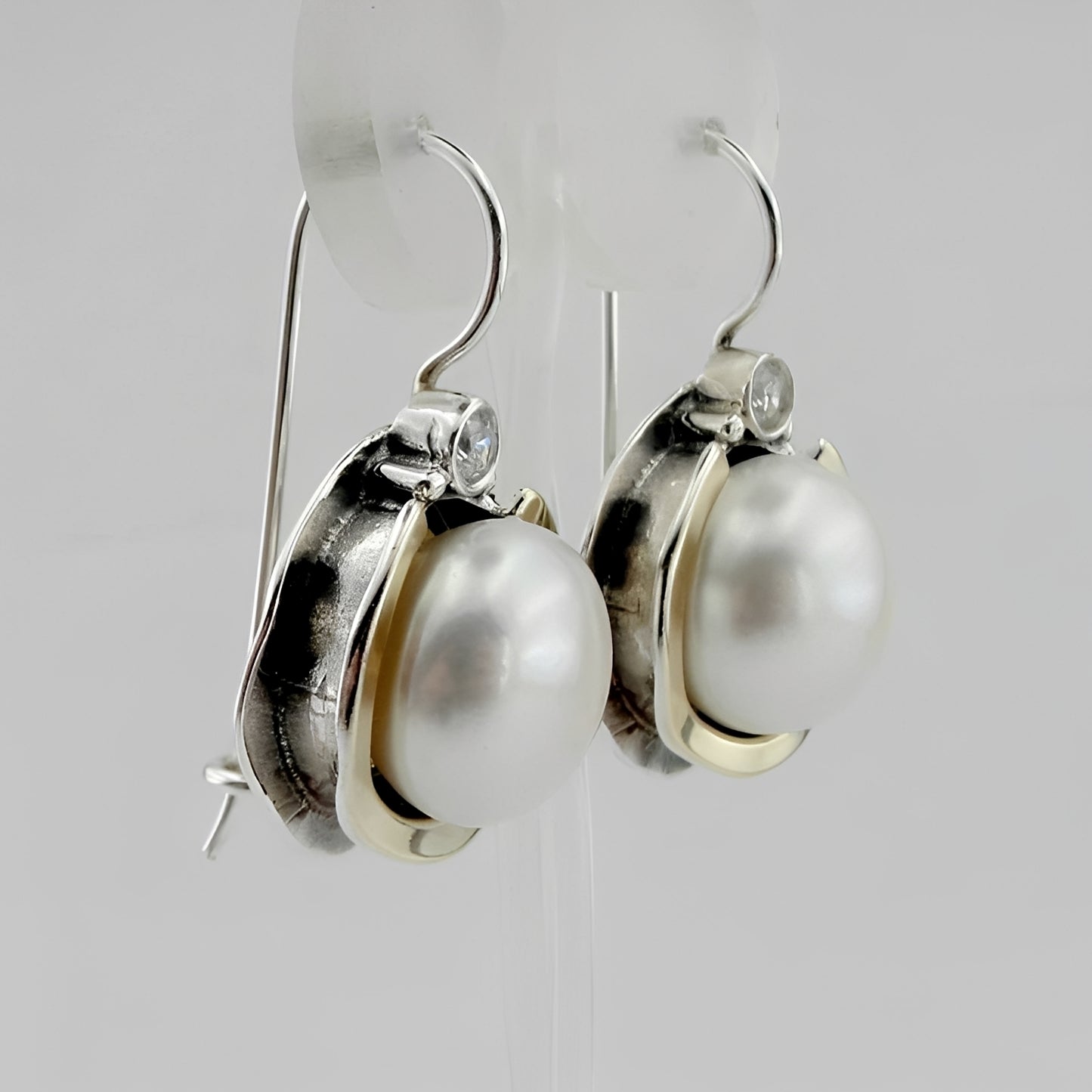 Helena – Pendientes Vintage con Perlas Redondeadas
