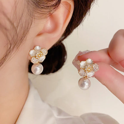 Auriane – Pendientes Perla & Camelia