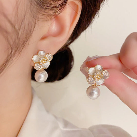 Auriane – Pendientes Perla & Camelia