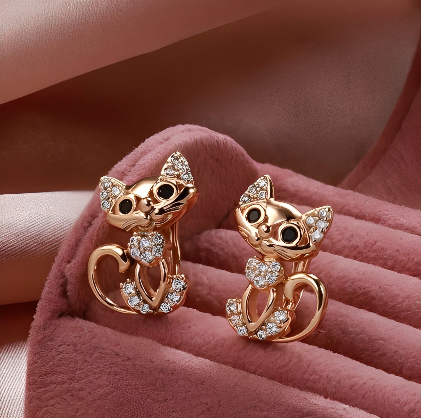 Louna – Pendientes Gato Elegante en Circonio