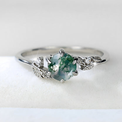 Dannah – Anillo Vintage con Piedra Verde Plateada