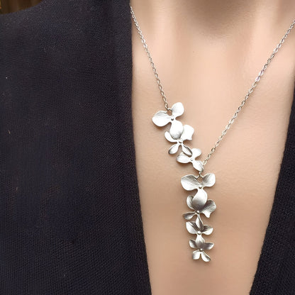 Sylvaine – Collar Flor Antigua en Plata