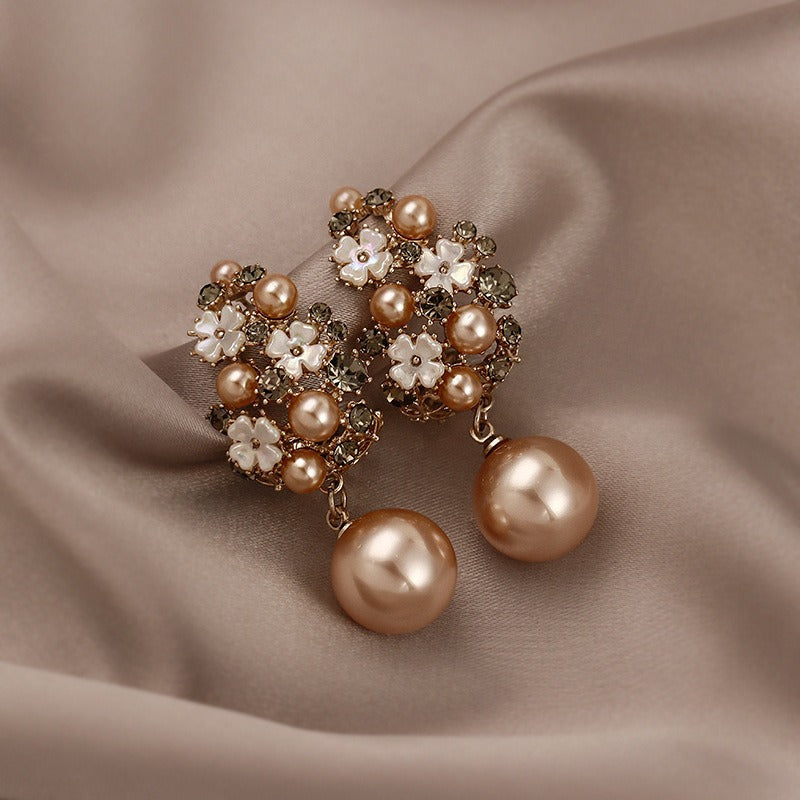 Haruko – Pendientes Flores Perlas Elegantes