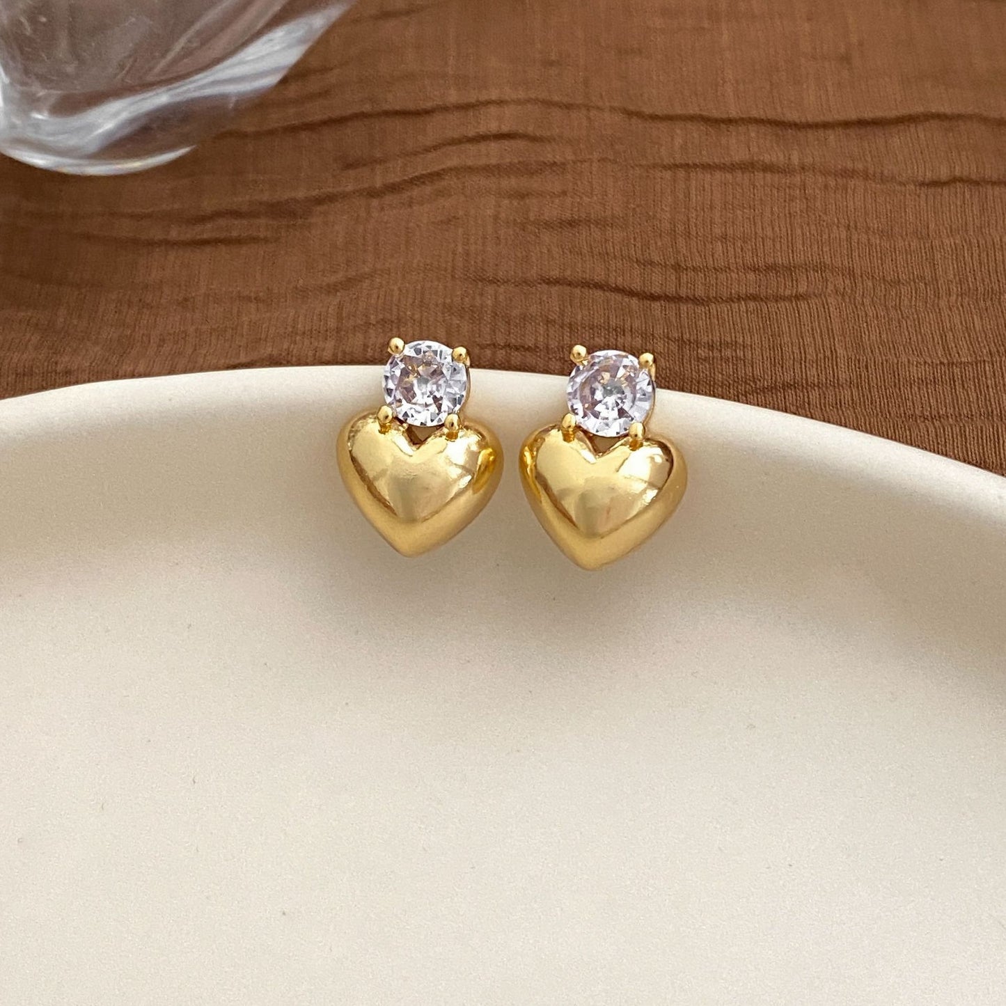 Asher – Pendientes Dorados Colgantes