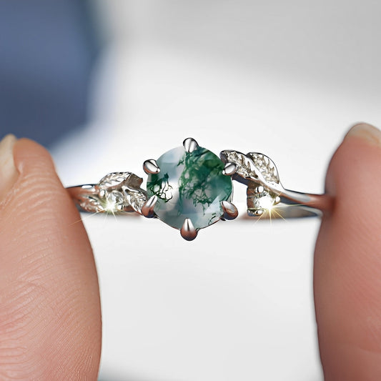 Dannah – Anillo Vintage con Piedra Verde Plateada