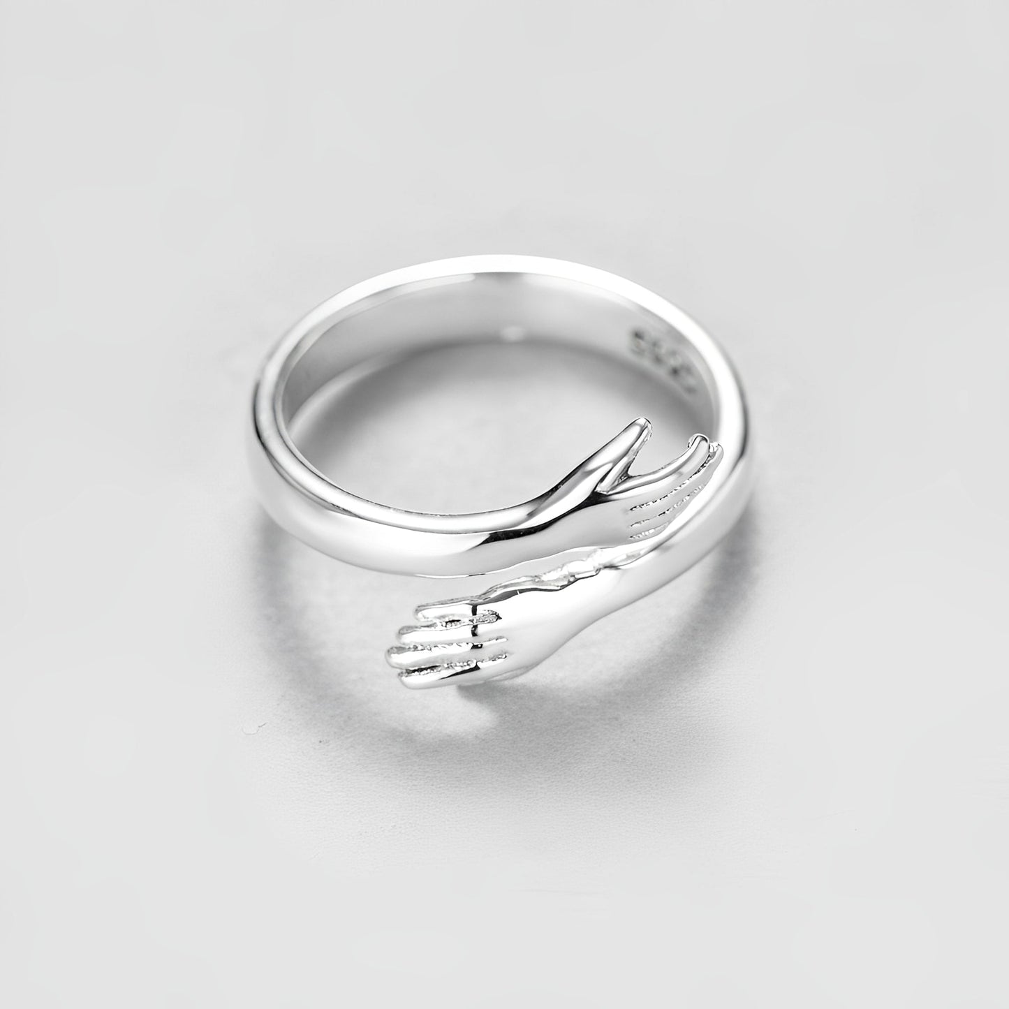 Amalya – Anillo Abrazo Ajustable en Plata