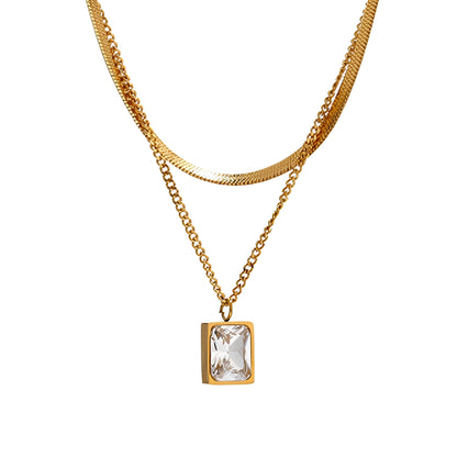 Elina – Collar con Colgante Cuadrado de Cristal Brillante
