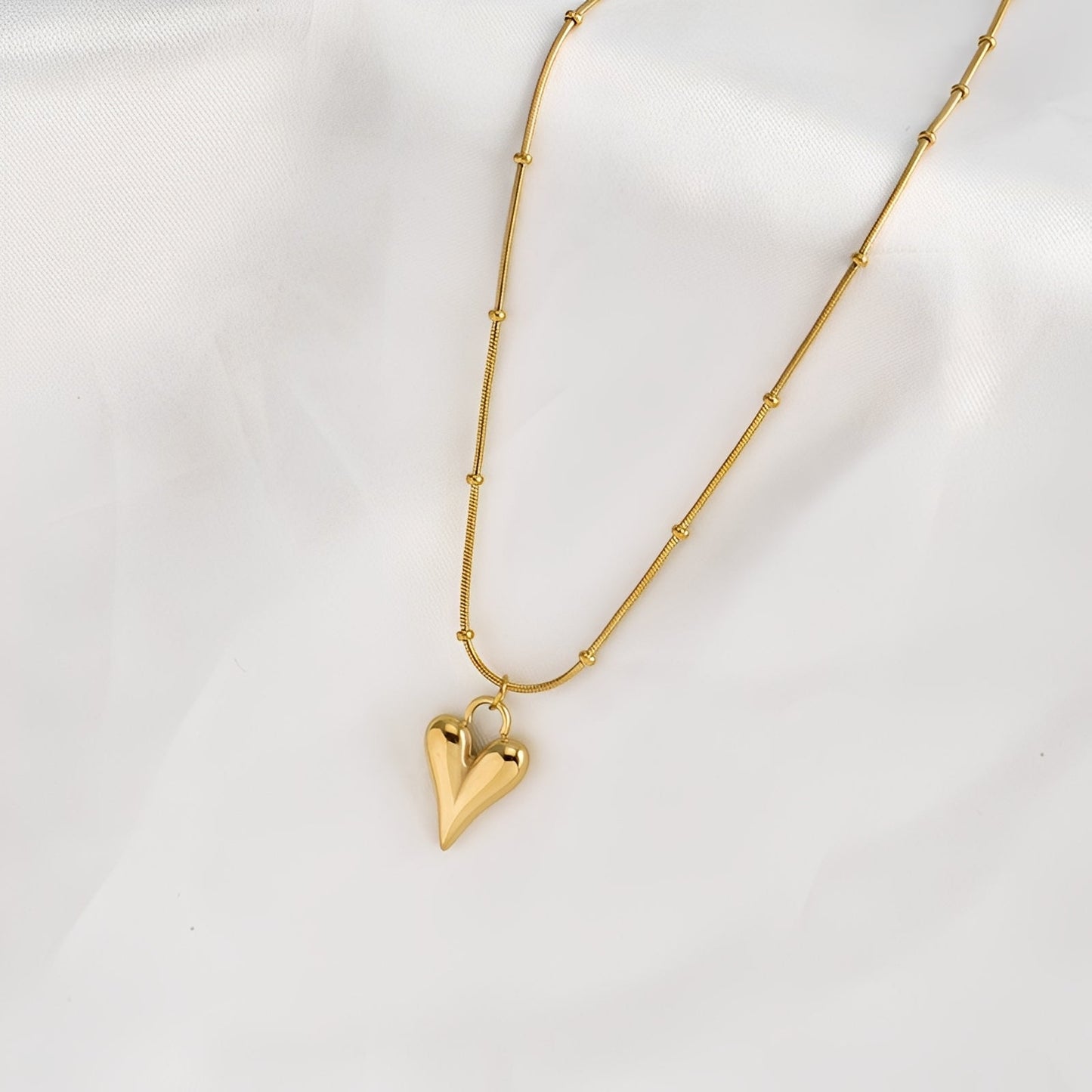Eloise – Collar Minimalista Estilo Frío Chic