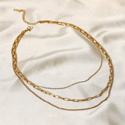 Zarah – Collar Dorado de 3 Filas
