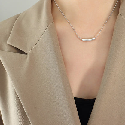 Maine – Collar Arco Sereno Elegante