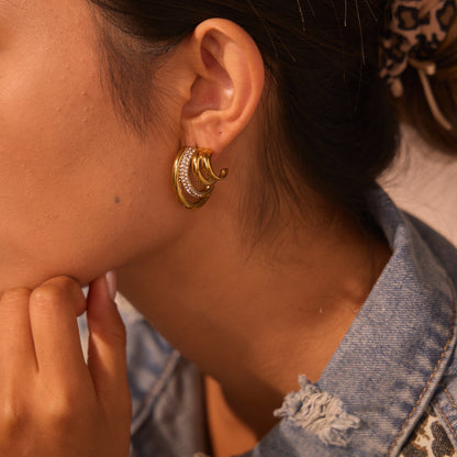 Morgan – Pendientes Aro Dorados Capas con Zirconia